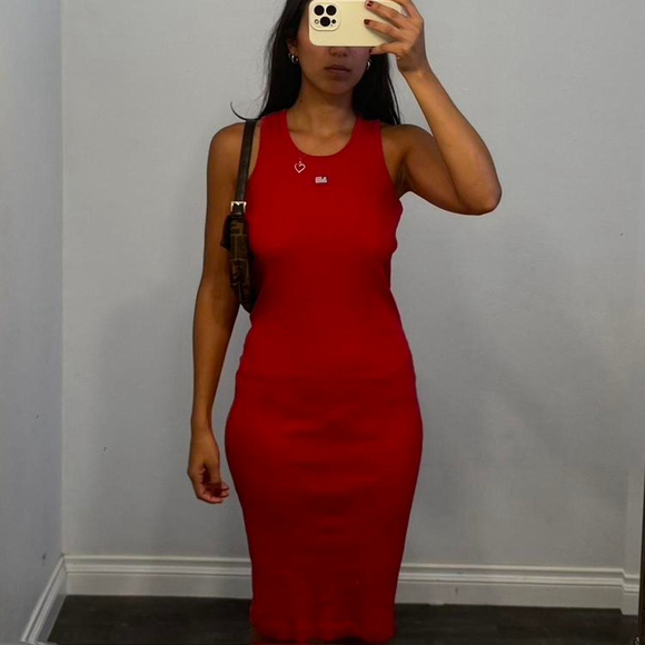 dresses - Picture 3 of 5